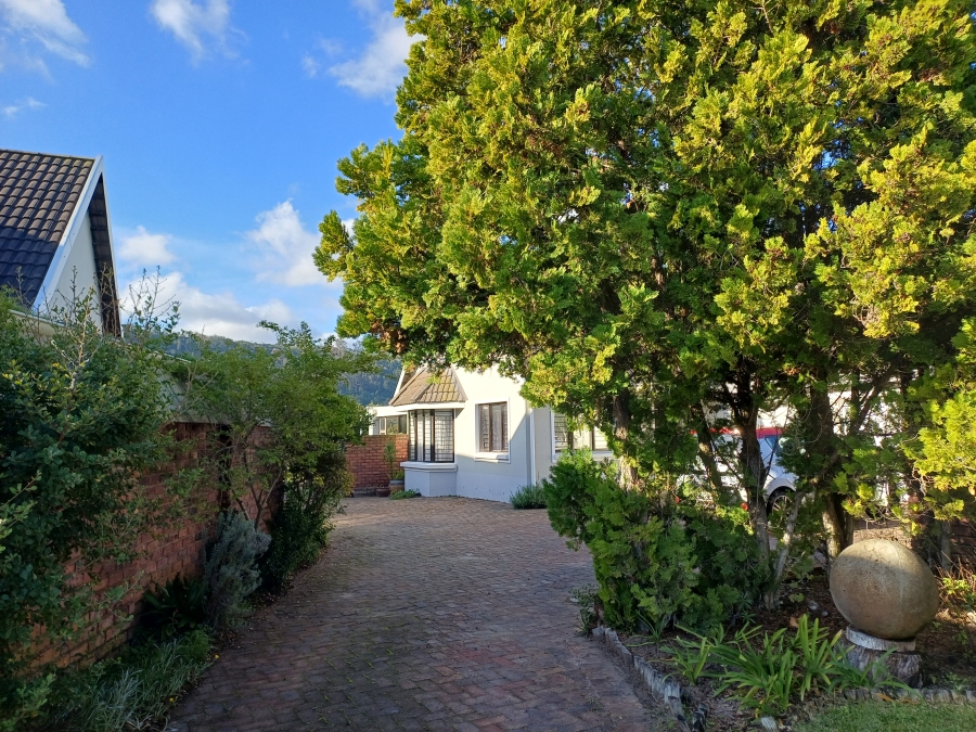 3 Bedroom Property for Sale in The Island Western Cape
